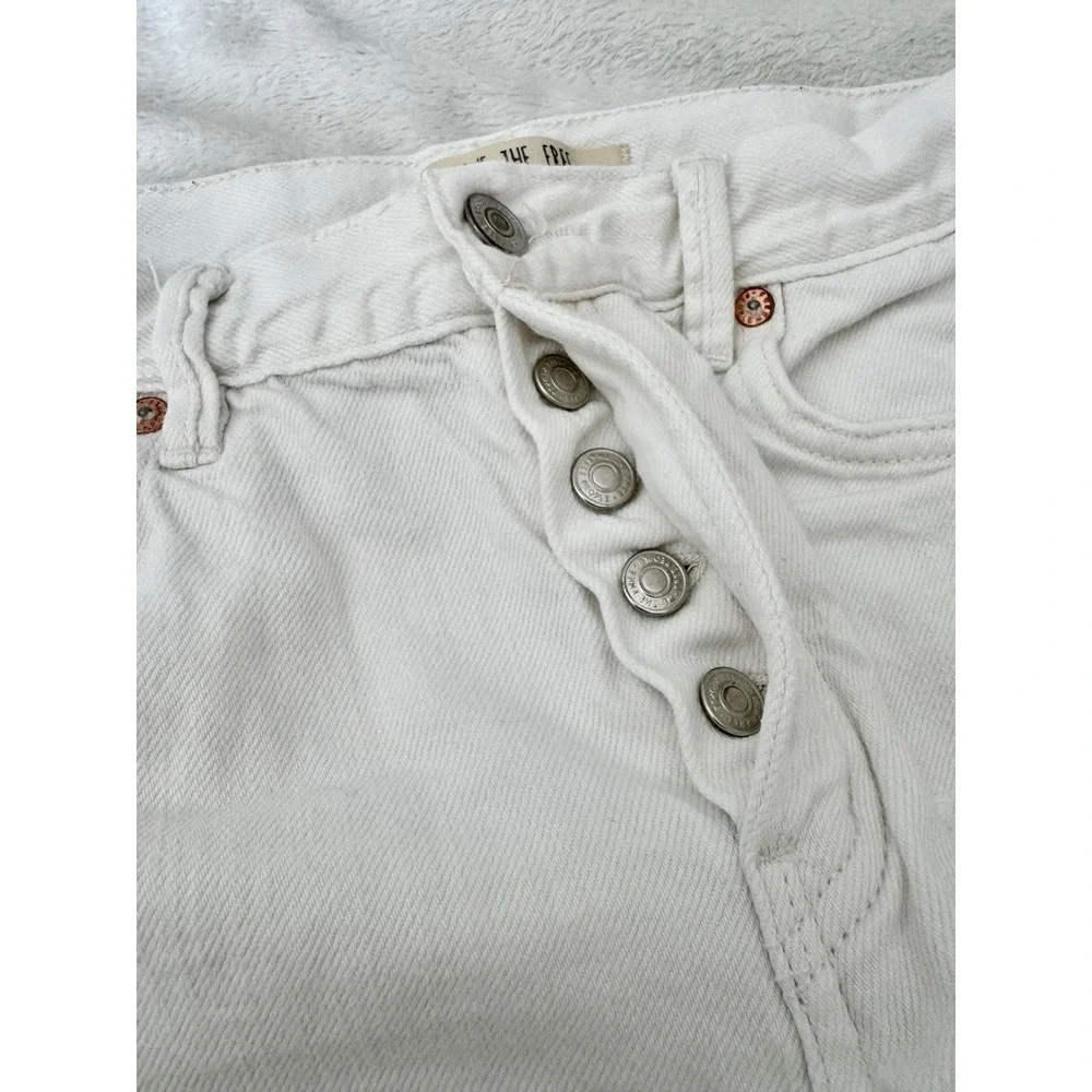 Free People Women's White Denim Loving Good Vibrations Cut Off Shorts Size 27 - Picture 12 of 12